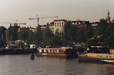 Botel, unsere Zimmeraussicht 2 (zur Brücke) Botel, unsere Zimmeraussicht 2 (zur Brücke)