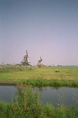 Windm&uuml;hlen - Windr&auml;der aus der Ferne