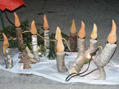 Unsere gut laufenden Holz-Kerzen. Unsere gut laufenden Holz-Kerzen.