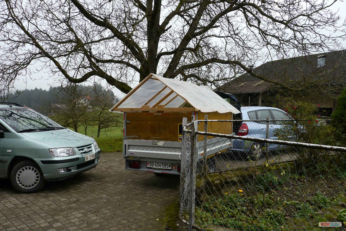 P1050868 - Anh√&sect;nger mit Stand-Dach